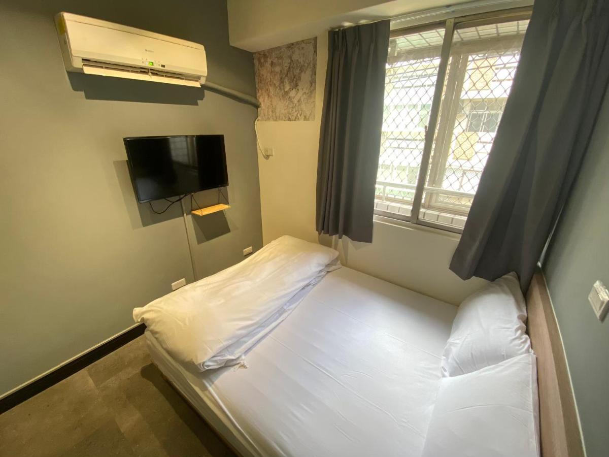 Fengjia Gift Box Homestay ไถจง ภายนอก รูปภาพ