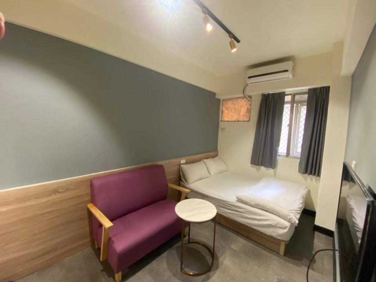 Fengjia Gift Box Homestay ไถจง ภายนอก รูปภาพ