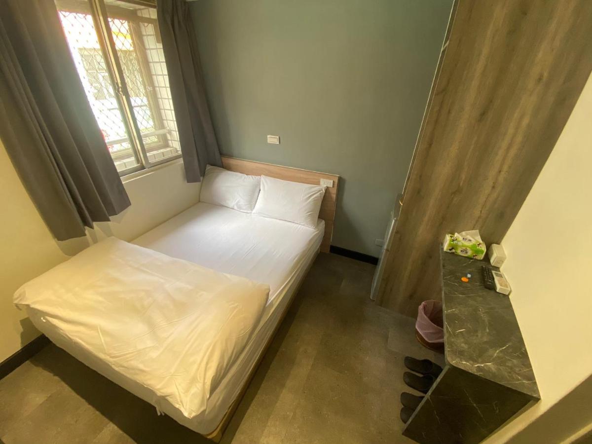 Fengjia Gift Box Homestay ไถจง ภายนอก รูปภาพ