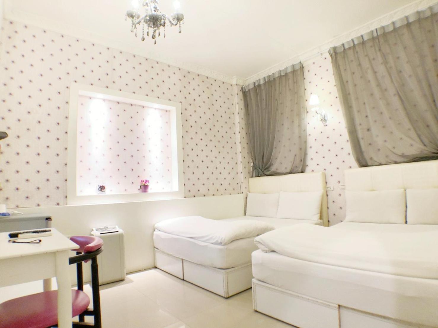 Fengjia Gift Box Homestay ไถจง ภายนอก รูปภาพ