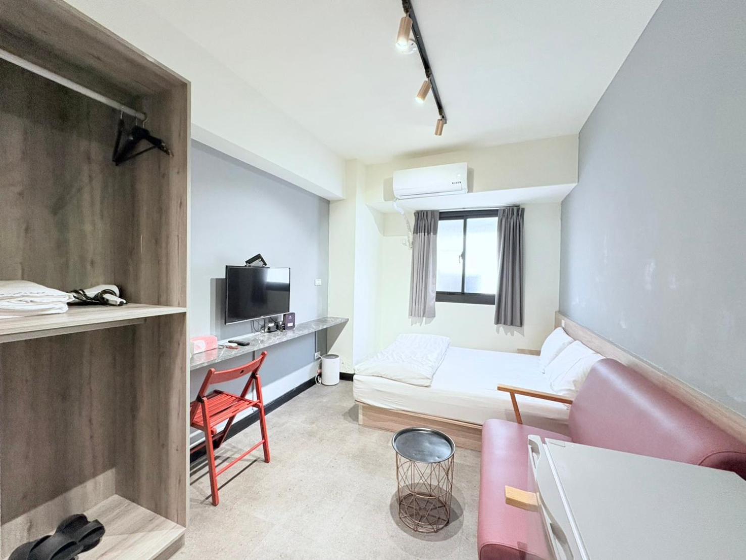 Fengjia Gift Box Homestay ไถจง ภายนอก รูปภาพ